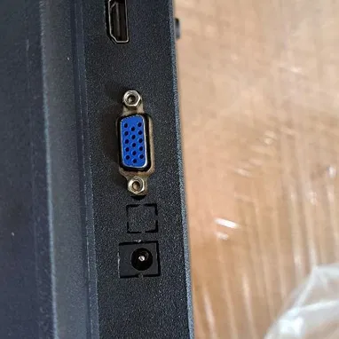 Monitor Full HD KHO de 24 Pulgadas con Alimentación de Corriente Directa 12V VPT#-0448 - Img 122202261