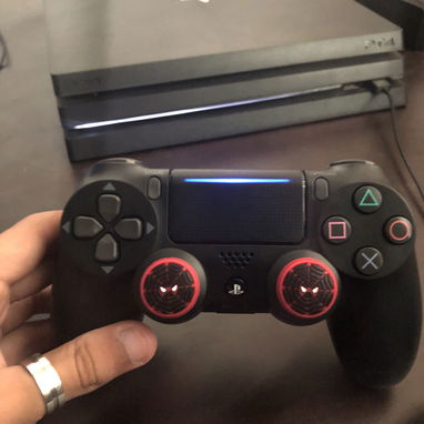 Play 4 Pro 1TB (Casi nuevo) - Img 124536568