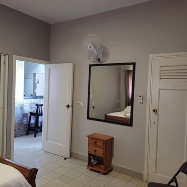 SE RENTA APTO DE DOS HABITACIONES EN CENTRO HABANA CON BALCON. 3ER PISO. 54026428 - Img 111540085