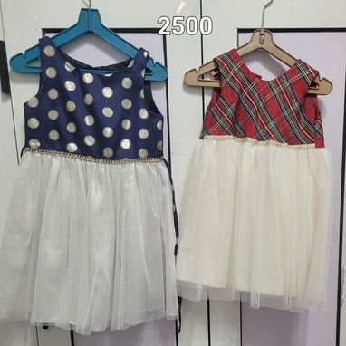 Batas y ropa niña 2 ó 3 años - 2/10