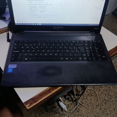 Laptop i3 de 6ta, con 4gb de ram y disco de 512gb - Img 127902903