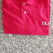 Pulover masculino rojo con cuello. Talla L. Nuevo. Tengo 2 iguales - Img 51880850