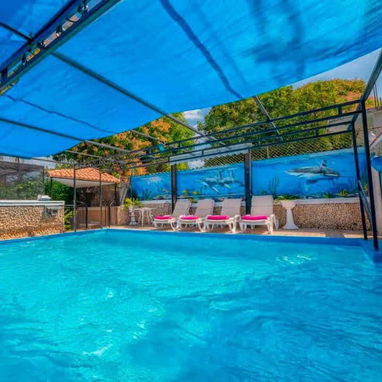 Casa de lujo en 10 de octubre Sevillano con piscina 280 usd por noche y ofertas de piscina para Pasadía 60 usd por 20 pe - Img 102510888