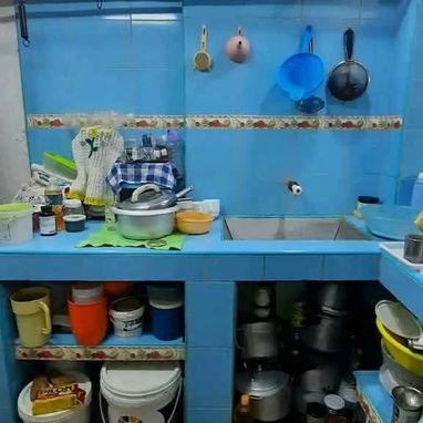 Se vende o se permuta casa ubicada en Heredia #507 bajos entre San Agustín y Barnada la cual consta de 3 cuartos, sala, - 7/10
