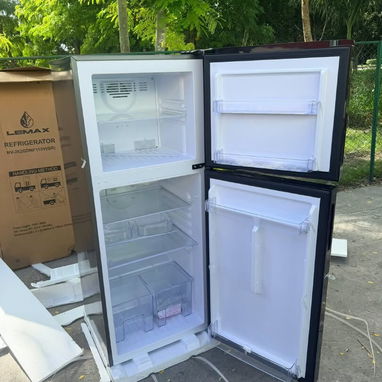 Refrigerador 10 pies Lemax congelación seca - 2/2