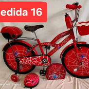 Bicicletas medida 16 con accesorios. color roja con temática Spiderman nuevas en su caja para varón - Img 56610834