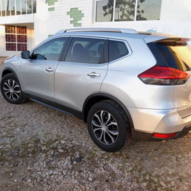 Vendo negocio Nissan Rogue, 2017 con tres filas asientos - Img 111016096