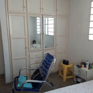 *140🏡Venta de Casa puerta de calle en Marianao de 3 Plantas*  🚘*Tiene posibilidad de Garaje*  🗺*Pto de Ref :Cerca de - 4/8