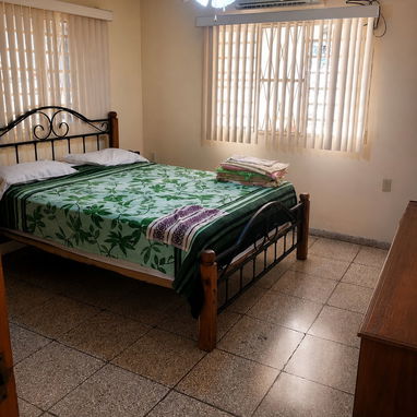🔥🏡 OPORTUNIDAD — HOSTAL EN VENTA EN PLAYA 🏡 ✨ Se vende con TODO incluido ✨ - Img 125064828