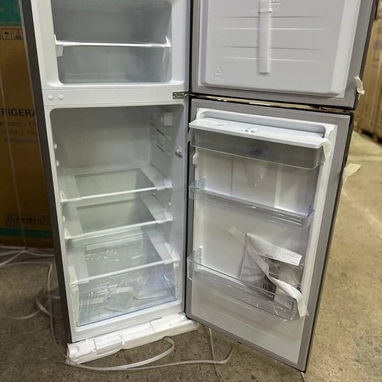 Refrigerador Hisense de 7.3 pies cúbicos con dispensador de agua NO ES CONGELACION SECA, Precio $410 USD Transporte - 2/2