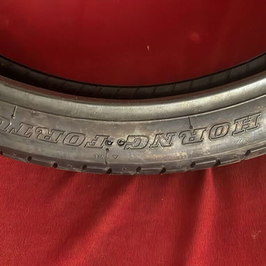 Neumático para moto 250 x 18 - 2/3