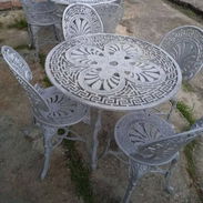Mesa con 4 sillas - Img 55348221