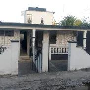 SE VENDEN DOS CASAS 🏠CON GARAGE POR UN MISMO PRECIO CON TODO ADENTRO - Img 56759000