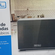 Horno microondas Royal de 0.7 pies cúbicos 90 USD - Img 56418331