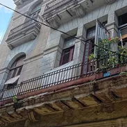 Casa en la Habana vieja cerca d la vittrola - Img 57232718
