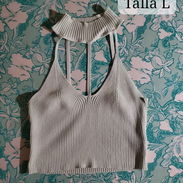 Vendo ropa para venta de garage - Img 57151819