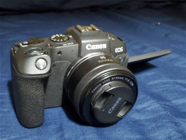Canon RP + 50mm lente - Img 65661376