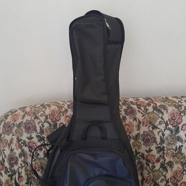 Estuche de guitarra - Img 120345174