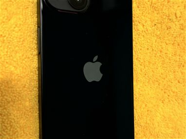 iPhone 13 con su batería en 100 como si fuese nuevo,se vende o se cambia por iPhone menor y vuelto,esto es una ganga - Img main-image-45726036