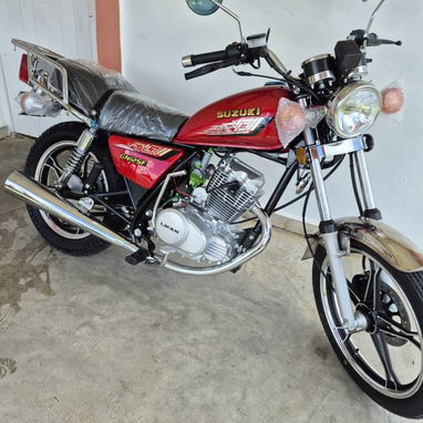 Suzuki GN125F - 3/4