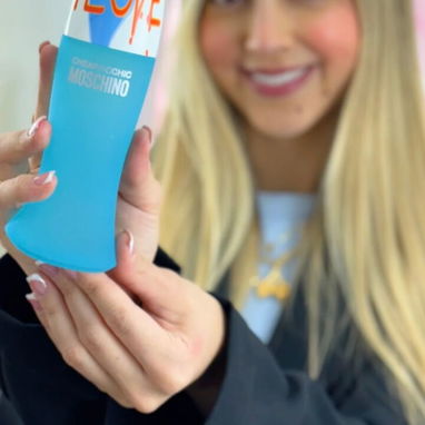 Moschino Love Love Eau de Toulette Original Edición Limitada 💜 Elegante Fino muy agradable a su piel - 5/8