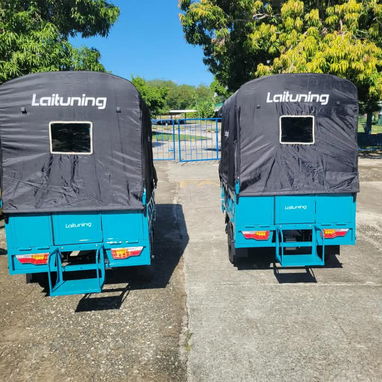 Triciclos con cabina en Stgo de Cuba. 👌🤩 - 3/5