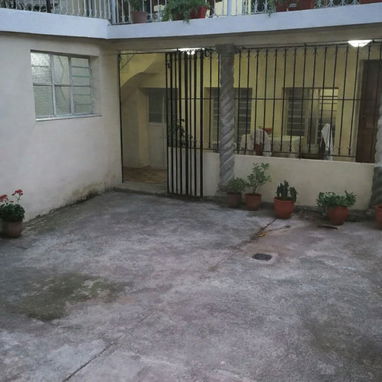 se vende casa en 10 de octubre, negociable - Img 121414649