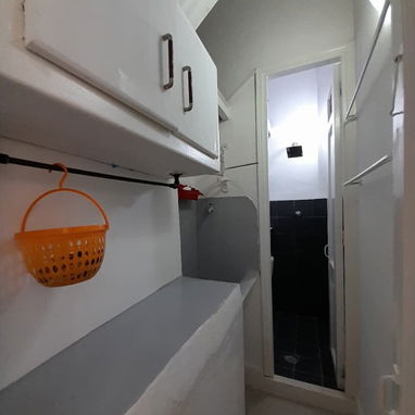 Apto en zona turistica de la Habana Vieja-2do nivel-71 m²- construido 1946-edificio y propiedad en perfecto estado - 10/10