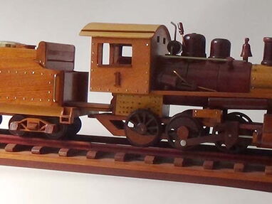 Tren Humidor Locomotora tipo Mogul hecha con maderas preciosas cubanas - Img 64234601
