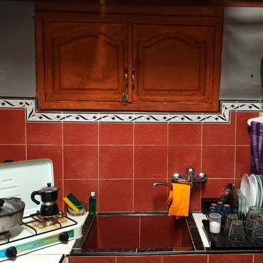 SE RENTA APARTAMENTO DE UN DORMITORIO CERCA DEL VEDADO POR 25 Y MALECON. 53880216 - Img 120336620
