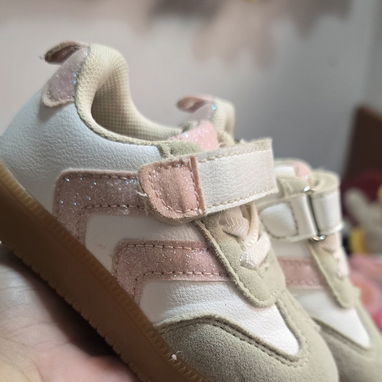 Zapatos para niña. Son el #5 - 2/3