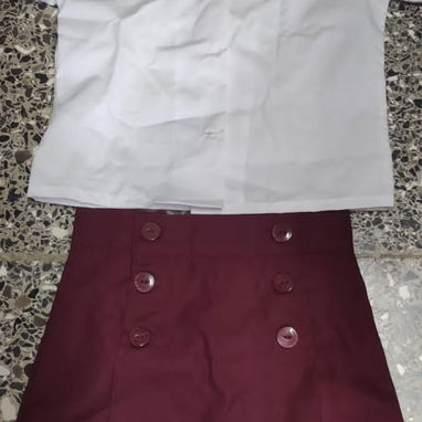 Uniformes escolares - Img 118670242