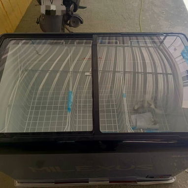 Exhibidora 9 pies Para Cárnicos marca Milexus Gris precio $670 USD transporte incluido - Img 125825590