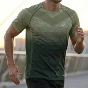 Pullover marca ASICS talla L - Img 58042926