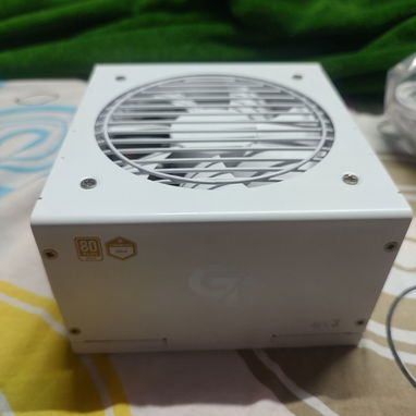 NUEVA!!! Fuente de poder Sama 650W Conectores modernos - Img 123516196