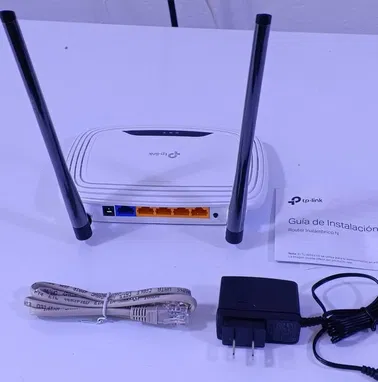 Router Inalambrico N.300 Mbps Modelo TPLINK TL-WR841N. Multimodo 4 en 1 -1 puerto WAN+ 4 LAN. HABANA. "NO  NAUTA HOGAR , - Img 91582504
