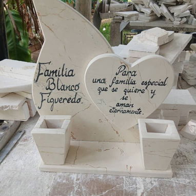 Lapida para su sere querido que no está con nosotros - 6/10