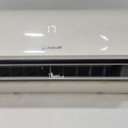 Vendo Split Inverter de 1 tonelada.De uso pero en perfecto estado.Funcionando al 100. - Img 55797227