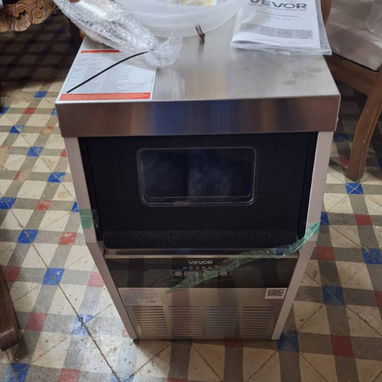 Maquina de hacer hielo de 130 lb - 4/4