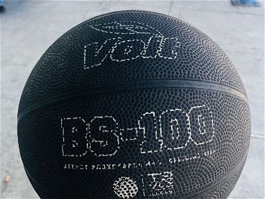 Balones de baloncesto o basket en perfecto estado - Img 66687401