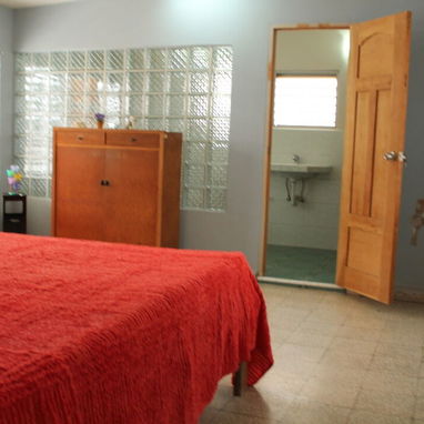 VENTA DE CASA INDEPENDIENTE DE DOS PLANTAS EN LA CIUDAD DE CANAGUEY - Img 121785423