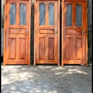Puertas de cedro - 5/8