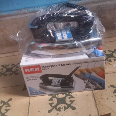 VENDO TENIS DE MUJER # 41, LICRA CORTA ,JEANS Y PLANCHA. - Img 123298036