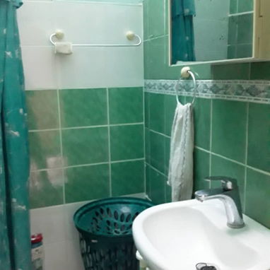 Vendo, en Centro Habana, vivienda en bajos, 3/4 reales y 3 baños. 58711030 Adis - Img 117490976