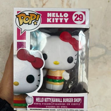 ✨ *Funkos* - 3/10