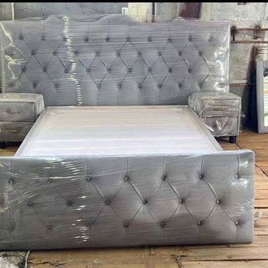 Camas tapizadas y colchones originales super confort y de espuma , llamar al 52422734 o WhatsApp - Img 104598297