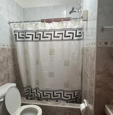 SE RENTA APTO INDEPENDIENTE (two rooms) A DOS CUADRAS DE LA PLAYA DE GUANABO. 58858577. SIN PISCINA - Img 98983957