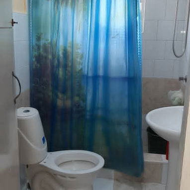 *$18.500usd. En venta casa  independiente (2 en 1) puerta de calle en  Mantilla, Arroyo Naranjo. - 10/10