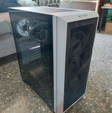 Chasis skytech rgb con disipacion liquida triple fan Skytech nuevo en caja-300usd - Img 82736876