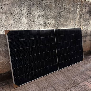PANEL SOLAR MARCA BLUESUN 650w - 2/3
